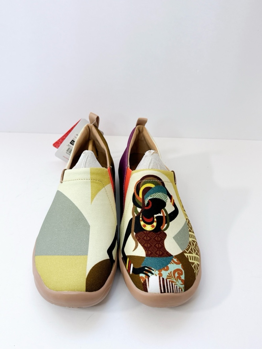 Size 10 UIN African Beauty Slip-On Shoes Women’s Artistic Travel Flats